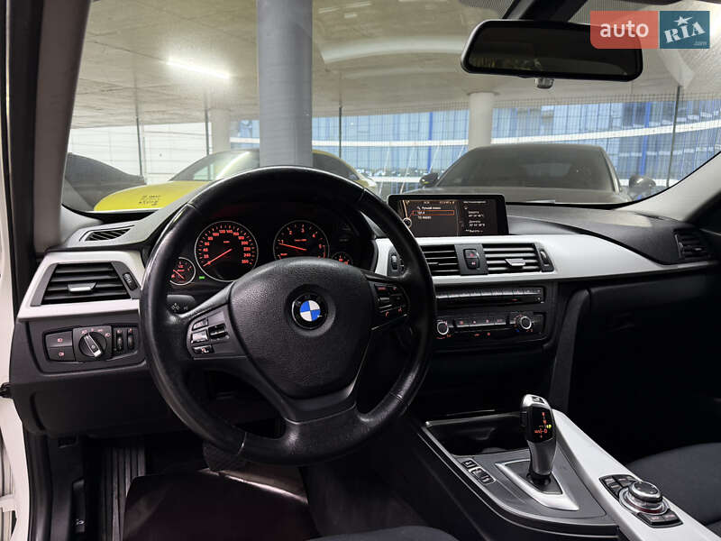 Седан BMW 3 Series 2012 в Одессе