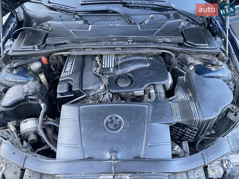 Седан BMW 3 Series 2005 в Песчанке