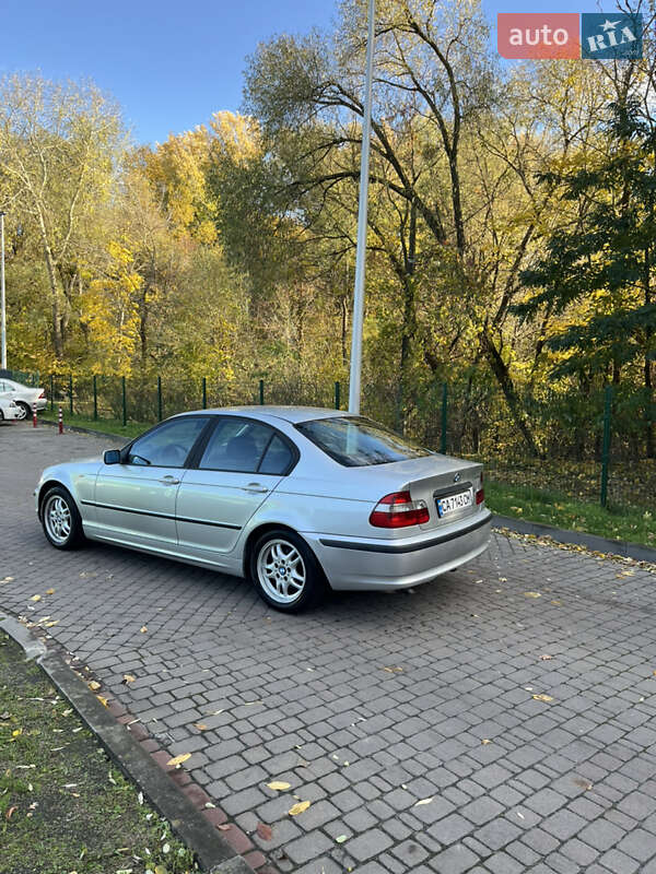 Седан BMW 3 Series 2002 в Киеве