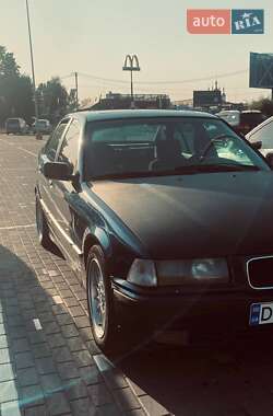 Седан BMW 3 Series 1992 в Луцке