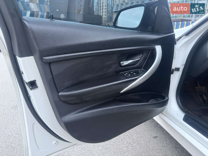 Седан BMW 3 Series 2013 в Киеве фото 17 Седан BMW 3 Series 2013 в Киеве