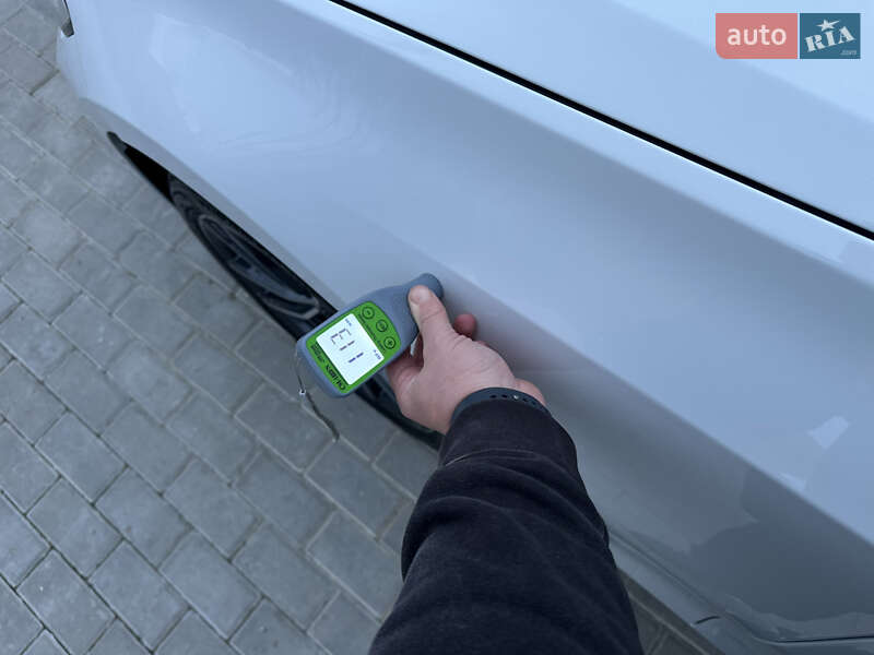 Седан BMW 3 Series 2022 в Виннице