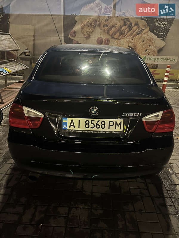 Седан BMW 3 Series 2005 в Киеве фото 3 Седан BMW 3 Series 2005 в Киеве