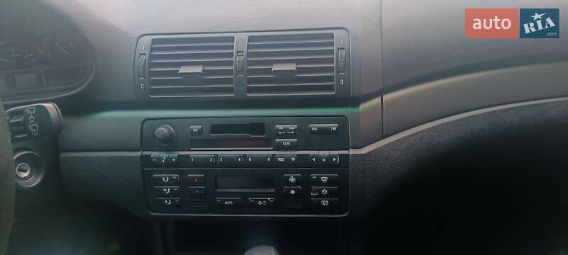 Седан BMW 3 Series 2004 в Киеве