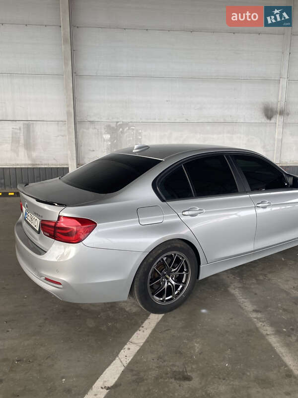 Седан BMW 3 Series 2015 в Ровно фото 9 Седан BMW 3 Series 2015 в Ровно