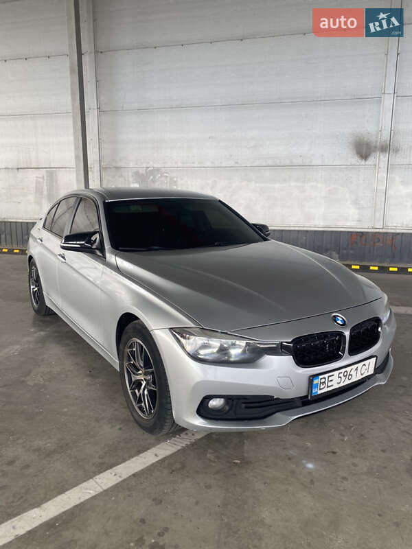 Седан BMW 3 Series 2015 в Ровно фото 12 Седан BMW 3 Series 2015 в Ровно