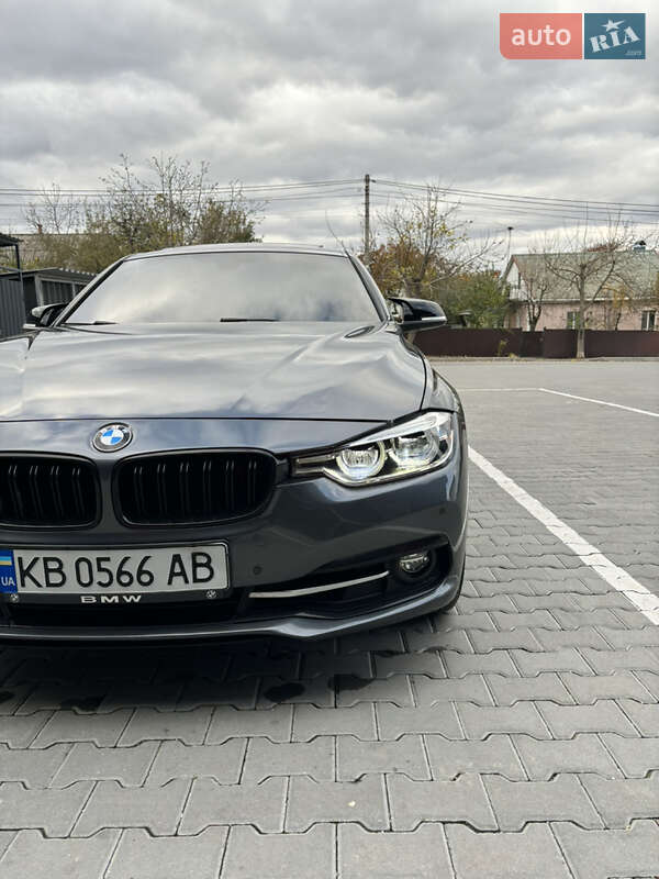 Седан BMW 3 Series 2017 в Виннице фото 3 Седан BMW 3 Series 2017 в Виннице