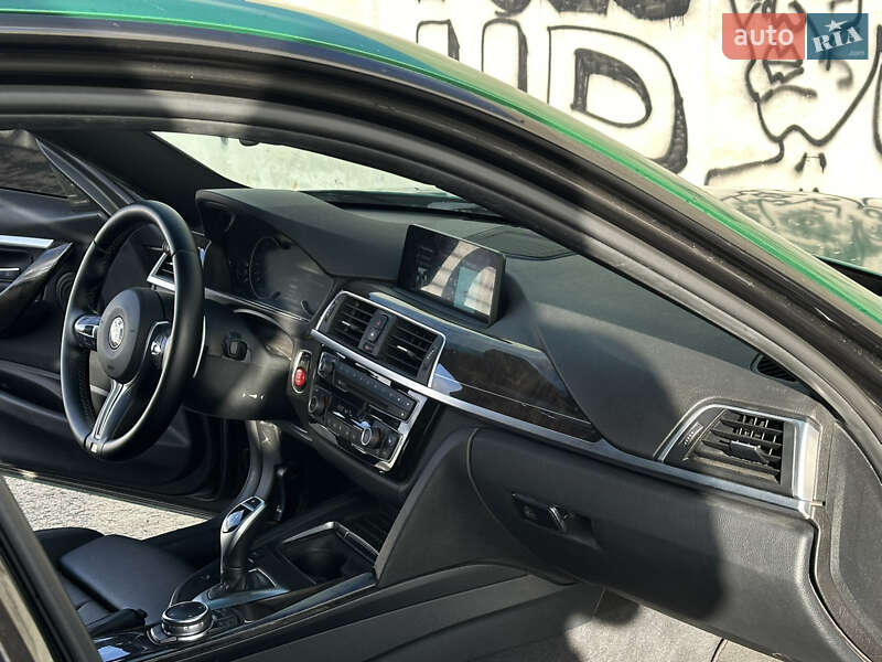 Седан BMW 3 Series 2015 в Львове