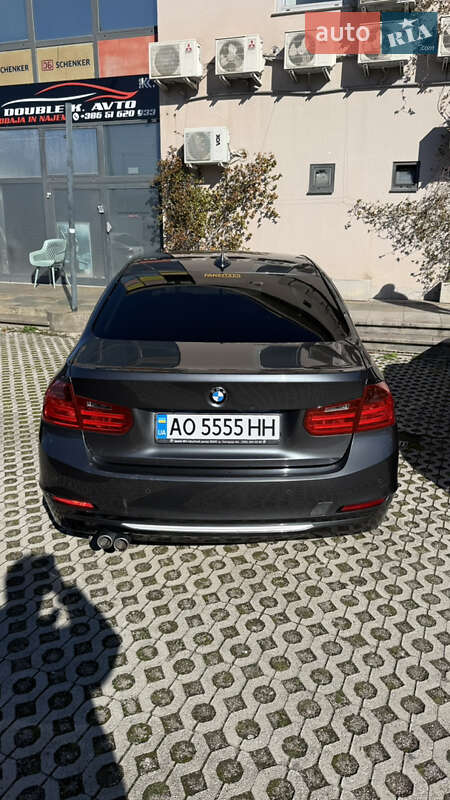 Седан BMW 3 Series 2013 в Сваляве