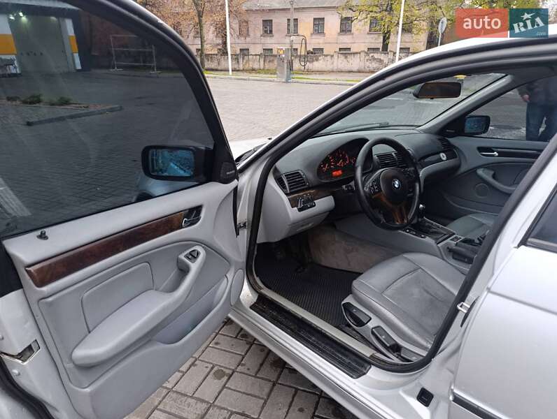 Седан BMW 3 Series 2002 в Каменском