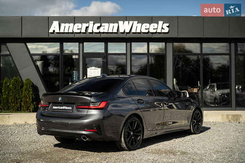 Седан BMW 3 Series 2019 в Черновцах