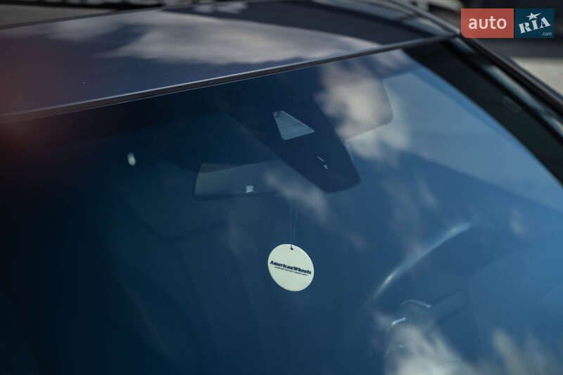 Седан BMW 3 Series 2019 в Черновцах