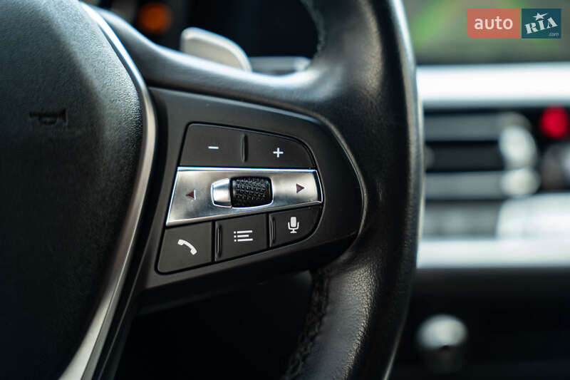 Седан BMW 3 Series 2019 в Черновцах