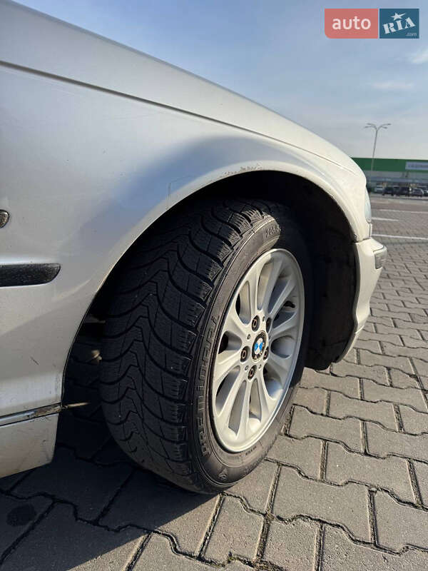 Седан BMW 3 Series 1999 в Черновцах