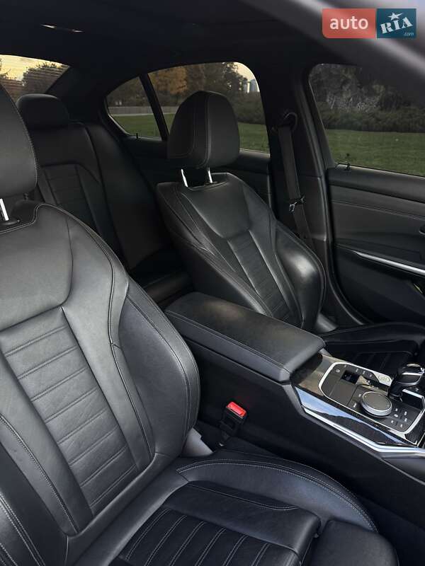 Седан BMW 3 Series 2021 в Киеве