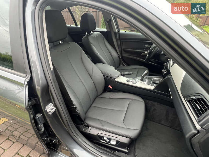 Седан BMW 3 Series 2017 в Косове