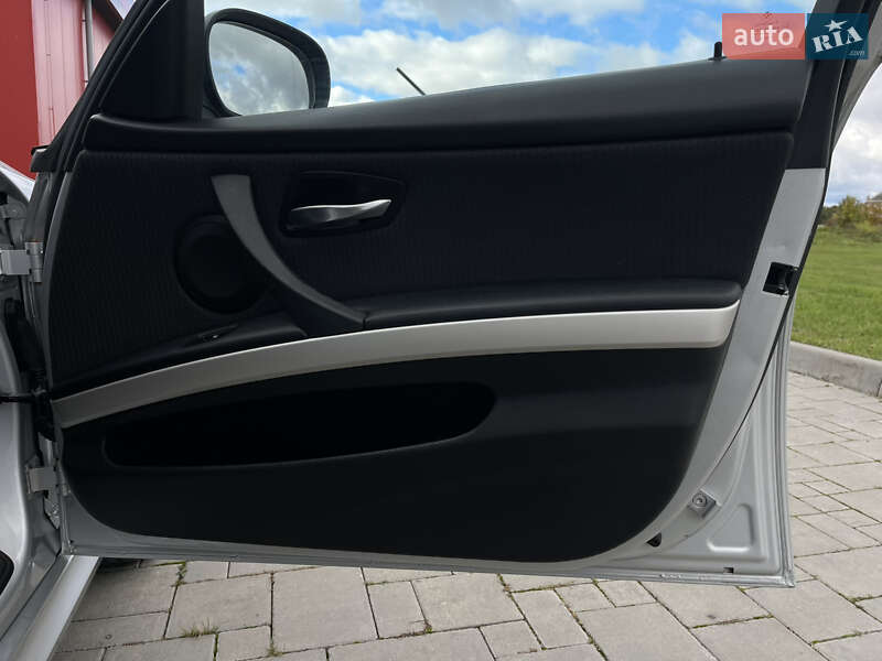 Универсал BMW 3 Series 2010 в Ровно фото 77 Универсал BMW 3 Series 2010 в Ровно