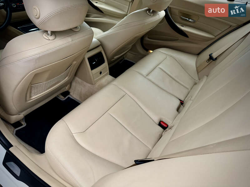 Седан BMW 3 Series 2014 в Киеве