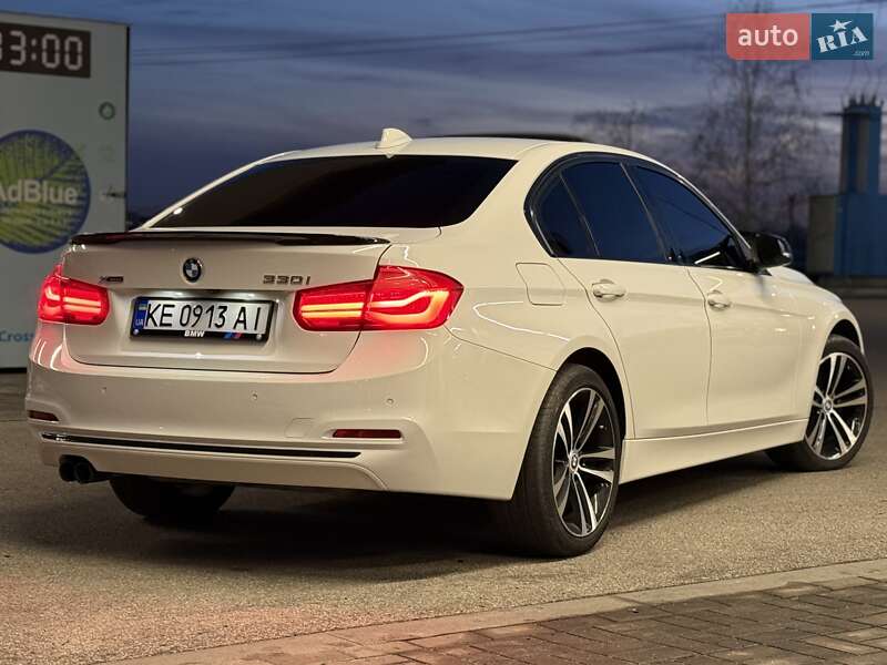 Седан BMW 3 Series 2018 в Дніпрі