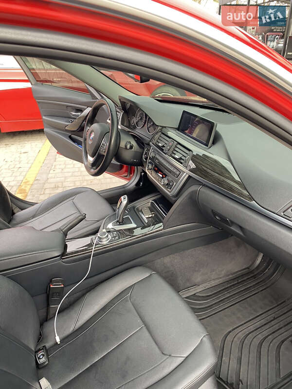 Седан BMW 3 Series 2012 в Первомайске