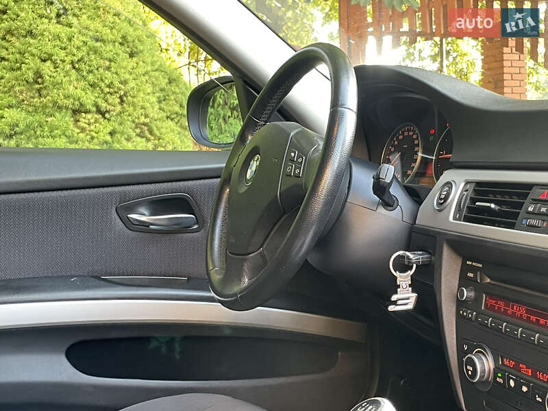 Универсал BMW 3 Series 2010 в Львове