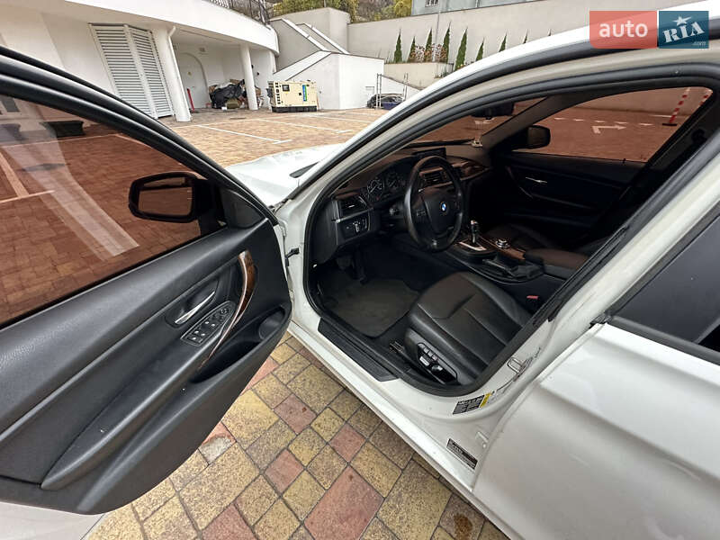 Седан BMW 3 Series 2012 в Киеве