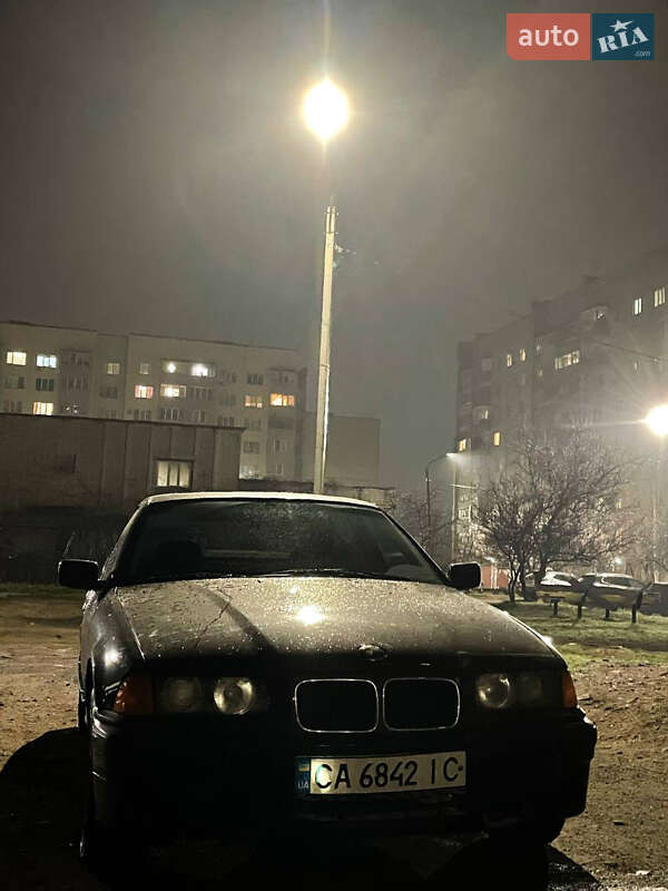 Седан BMW 3 Series 1992 в Черкассах