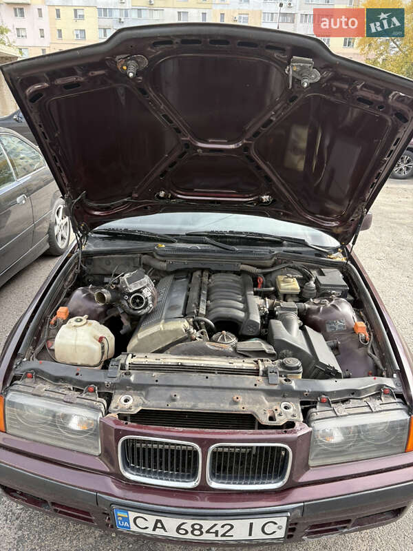 Седан BMW 3 Series 1992 в Черкассах