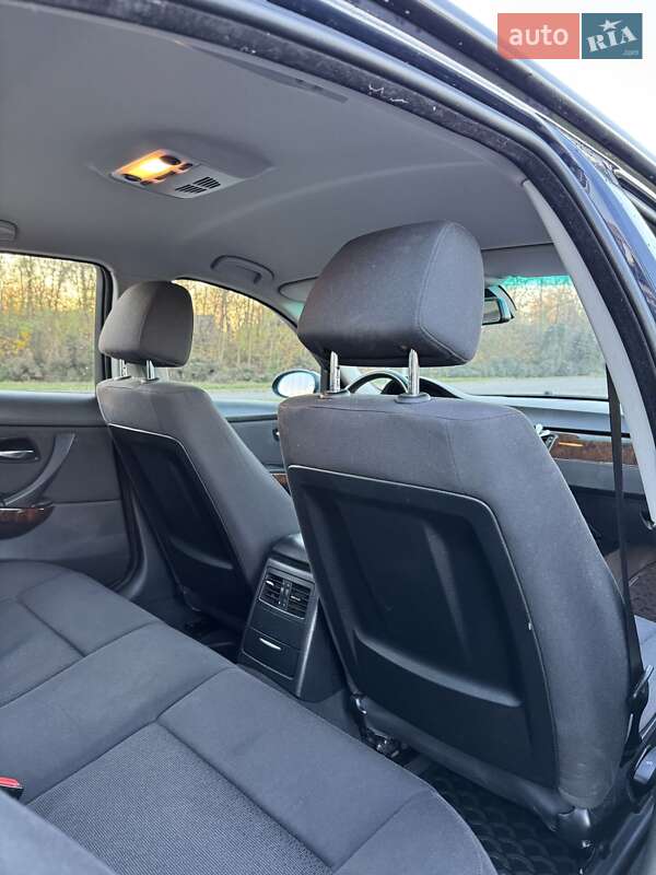 Седан BMW 3 Series 2007 в Львові