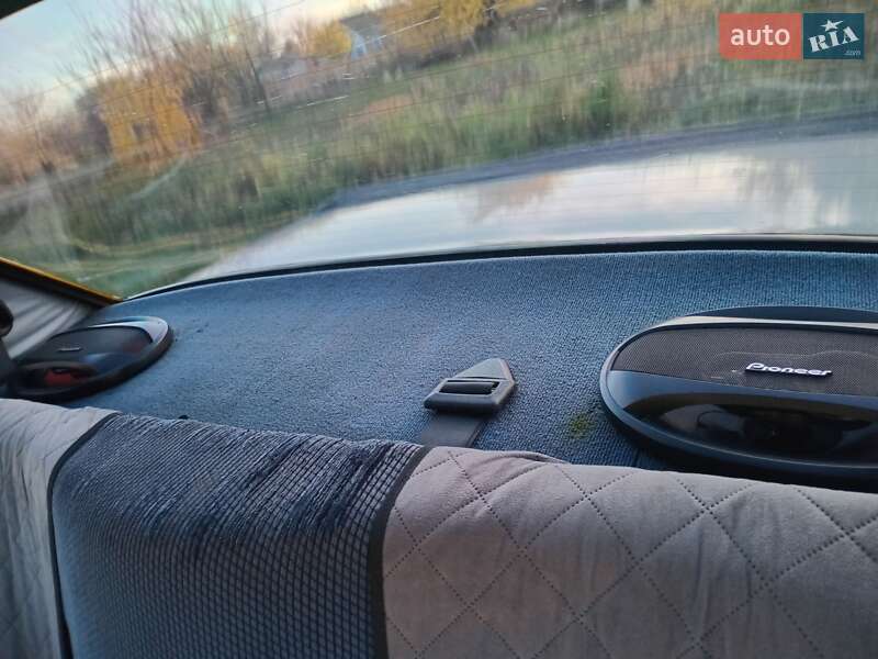 Седан BMW 3 Series 1985 в Снигиревке