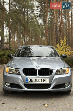 Седан BMW 3 Series 2010 в Новомосковске