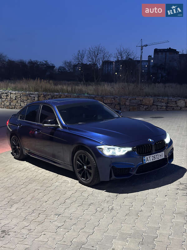 Седан BMW 3 Series 2015 в Калуше