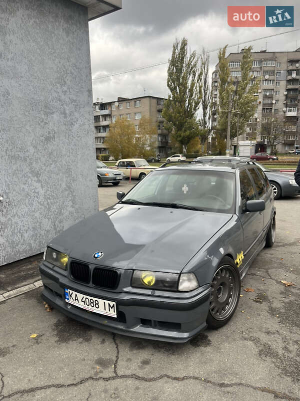 Универсал BMW 3 Series 1998 в Каменском
