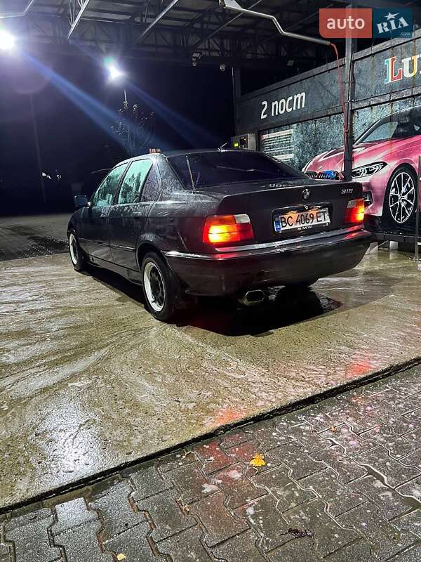 Седан BMW 3 Series 1992 в Богородчанах фото 5 Седан BMW 3 Series 1992 в Богородчанах