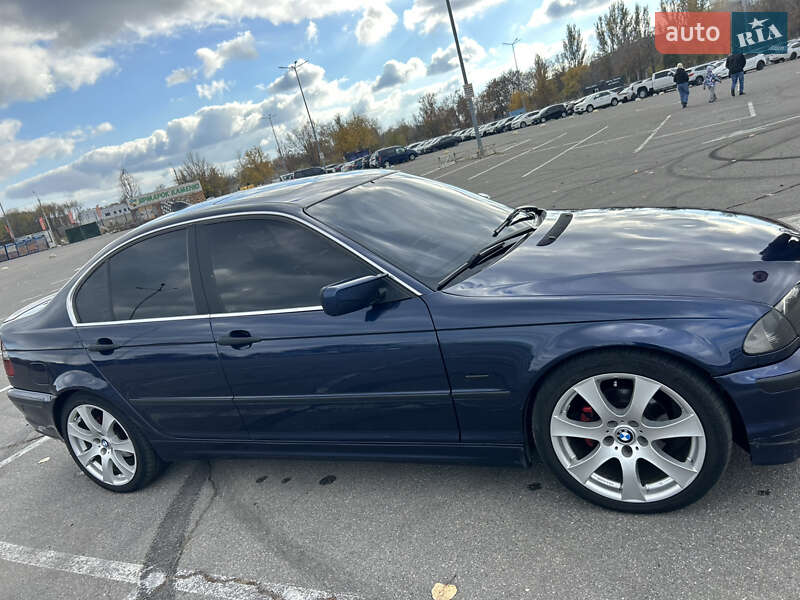 Седан BMW 3 Series 2001 в Днепре