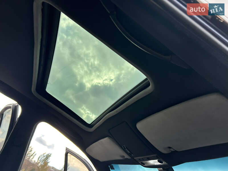 Седан BMW 3 Series 2001 в Днепре