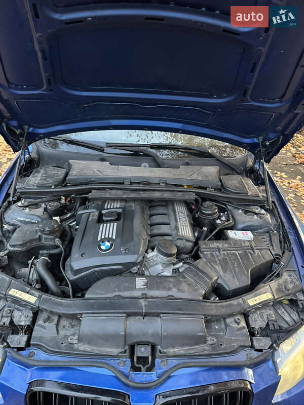 Кабриолет BMW 3 Series 2013 в Киеве