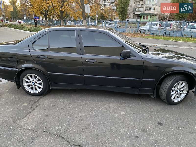 Седан BMW 3 Series 1992 в Одессе фото 7 Седан BMW 3 Series 1992 в Одессе