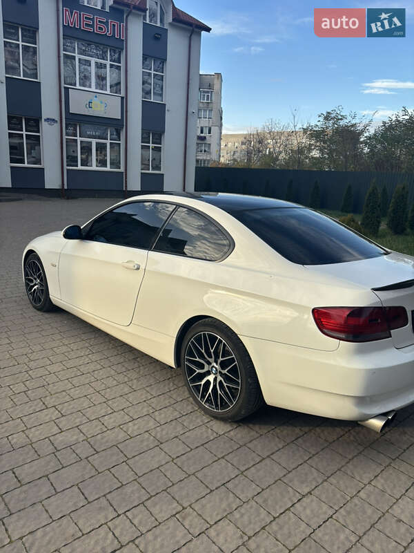 Купе BMW 3 Series 2009 в Николаеве
