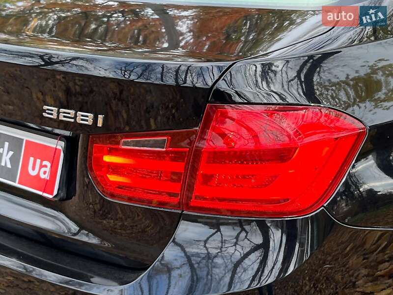 Седан BMW 3 Series 2014 в Києві