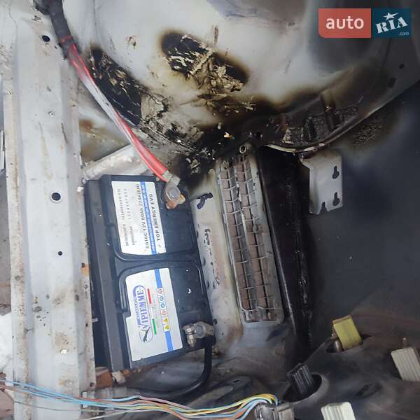 Седан BMW 3 Series 1995 в Умани