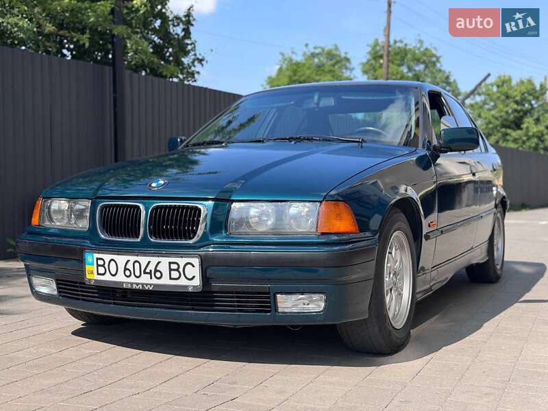 Седан BMW 3 Series 1998 в Хмельницком