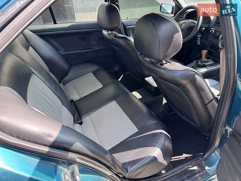 Седан BMW 3 Series 1998 в Хмельницком