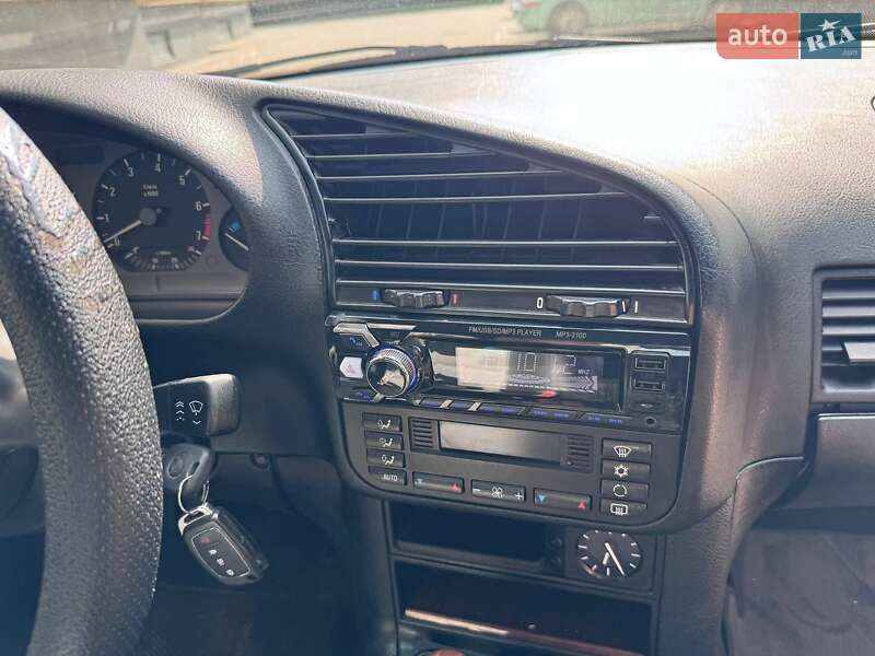Седан BMW 3 Series 1998 в Хмельницком