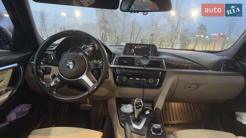 Седан BMW 3 Series 2017 в Киеве