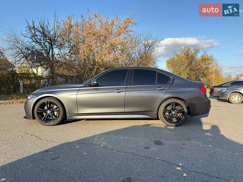 Седан BMW 3 Series 2016 в Чернигове