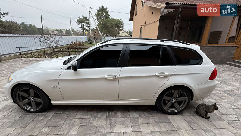 Универсал BMW 3 Series 2010 в Сарнах