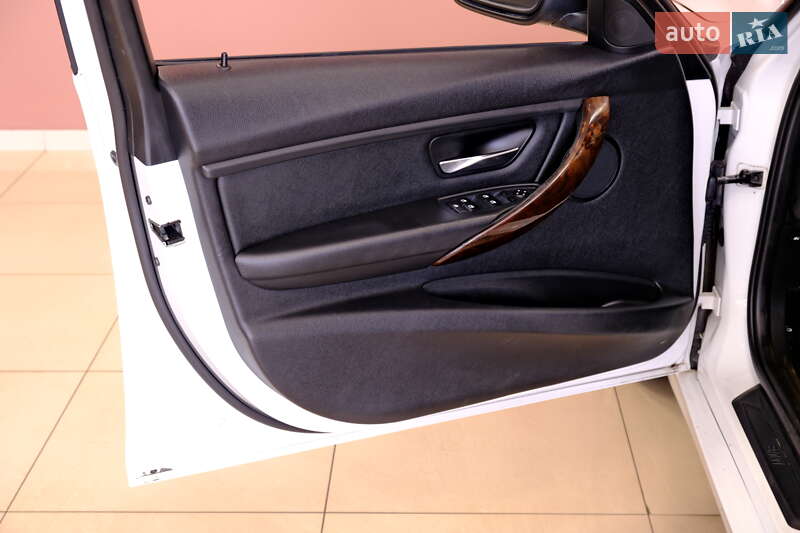 Седан BMW 3 Series 2013 в Одесі