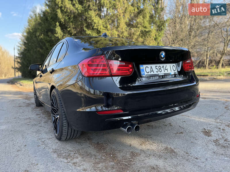 Седан BMW 3 Series 2012 в Умани