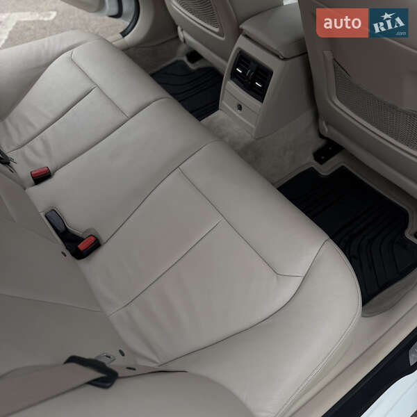 Седан BMW 3 Series 2012 в Киеве